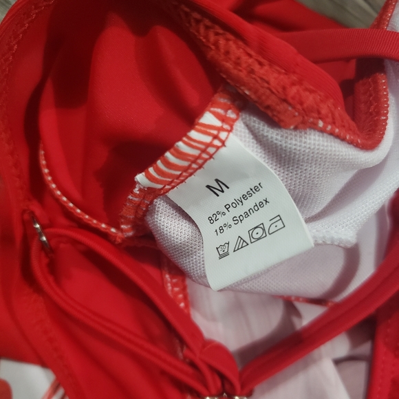 Tropical red swimsuit - Picture 3 of 4